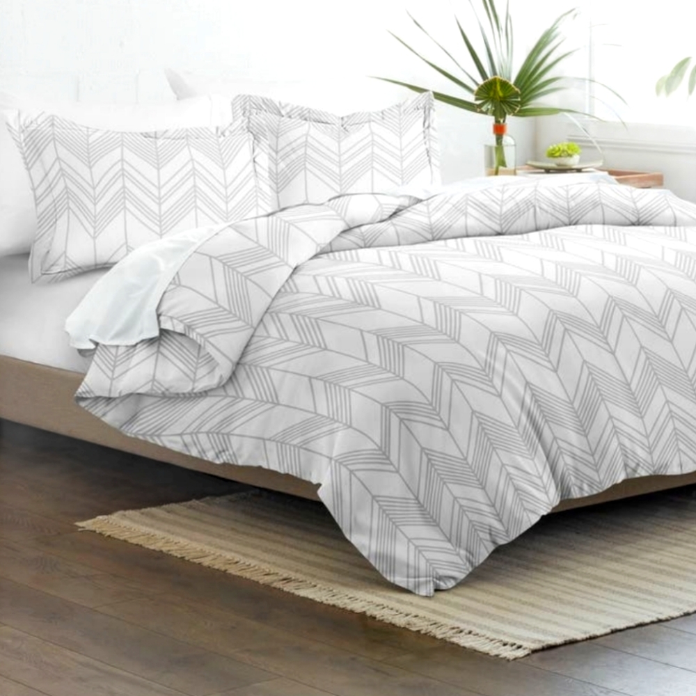 IENJOY HOME Gray Chevron Duvet Cover and Sham Set | Twin XL or Twin
